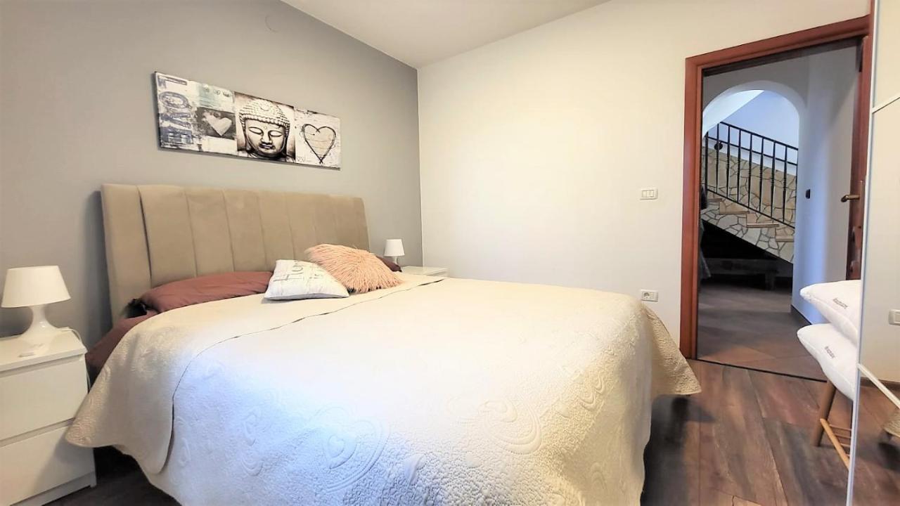 Villa AGAVA Umago Esterno foto
