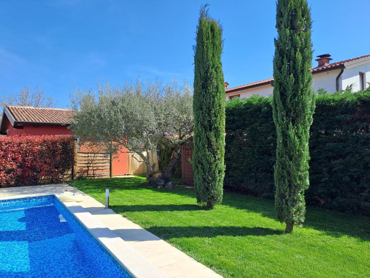 Villa AGAVA Umago Esterno foto