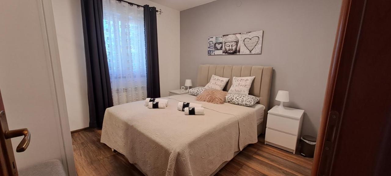 Villa AGAVA Umago Esterno foto